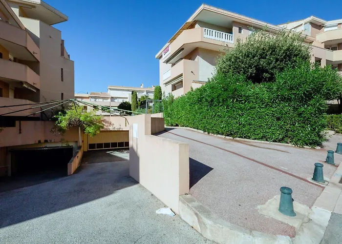 Regina-15 By Interhome